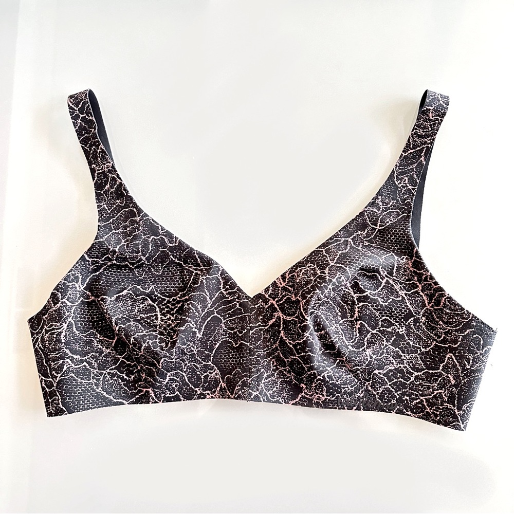 LULULEMON LIKE NOTHING BRA, LSRB-LACESCAPE SPANISH ROSE BLACK, NWOT